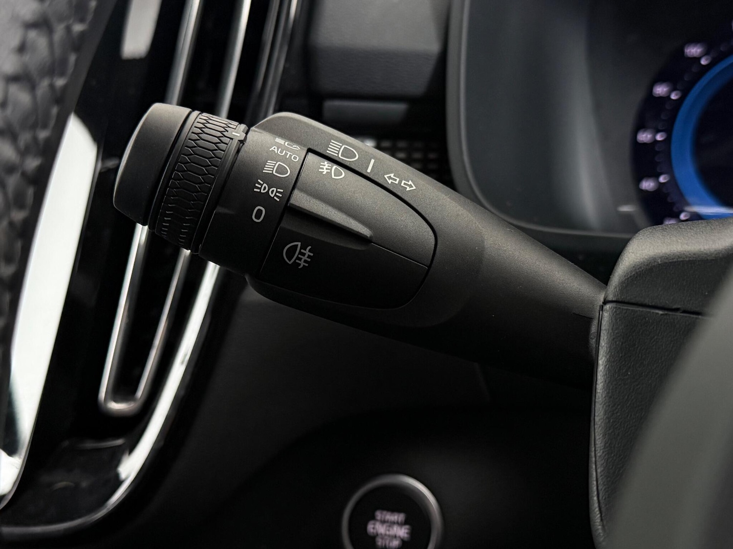 Used Volvo XC40 2024 for sale - 77246044: Photo 20