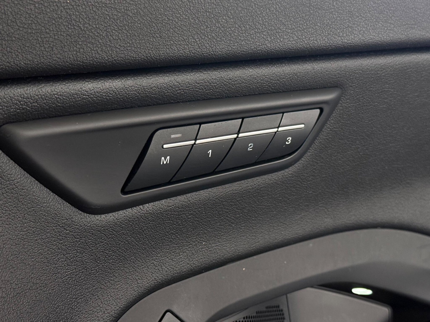 Used Jaguar E-Pace 2021 for sale - 77243180: Photo 25