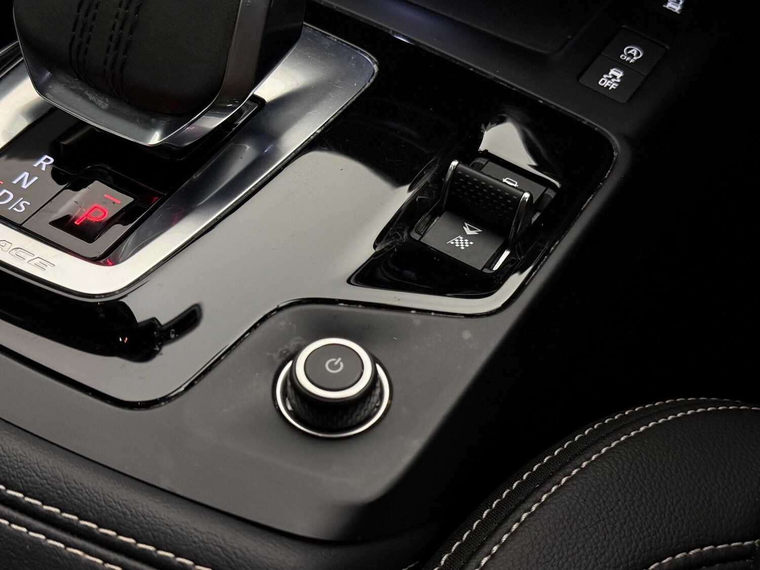 Used Jaguar E-Pace 2021 for sale - 77243180: Photo 39