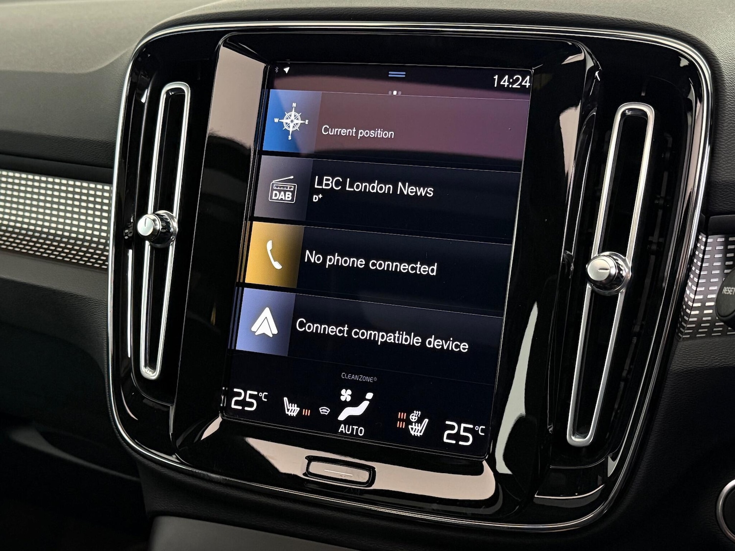 Used Volvo XC40 2022 for sale - 77091402: Photo 30