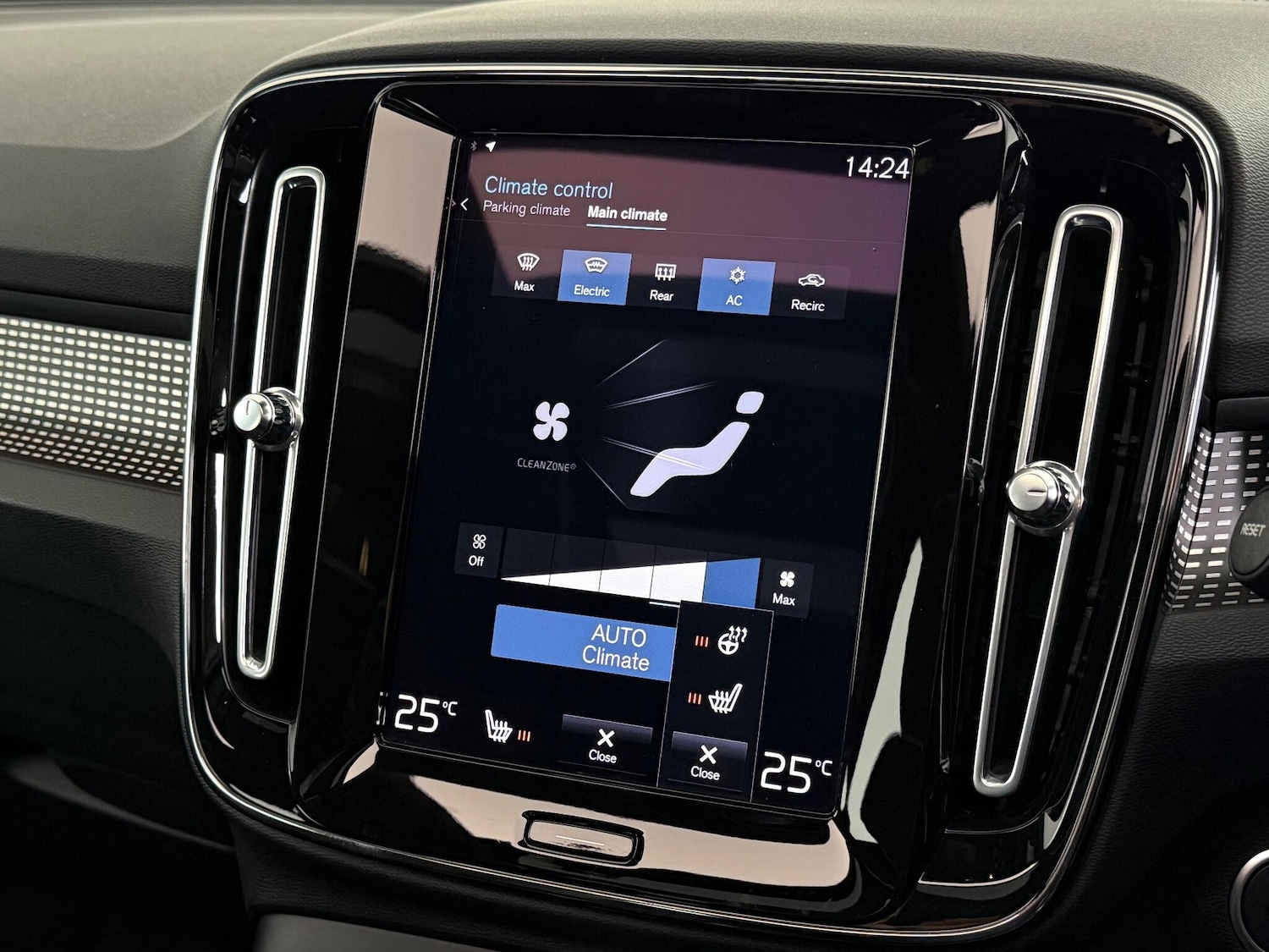 Used Volvo XC40 2022 for sale - 77091402: Photo 31