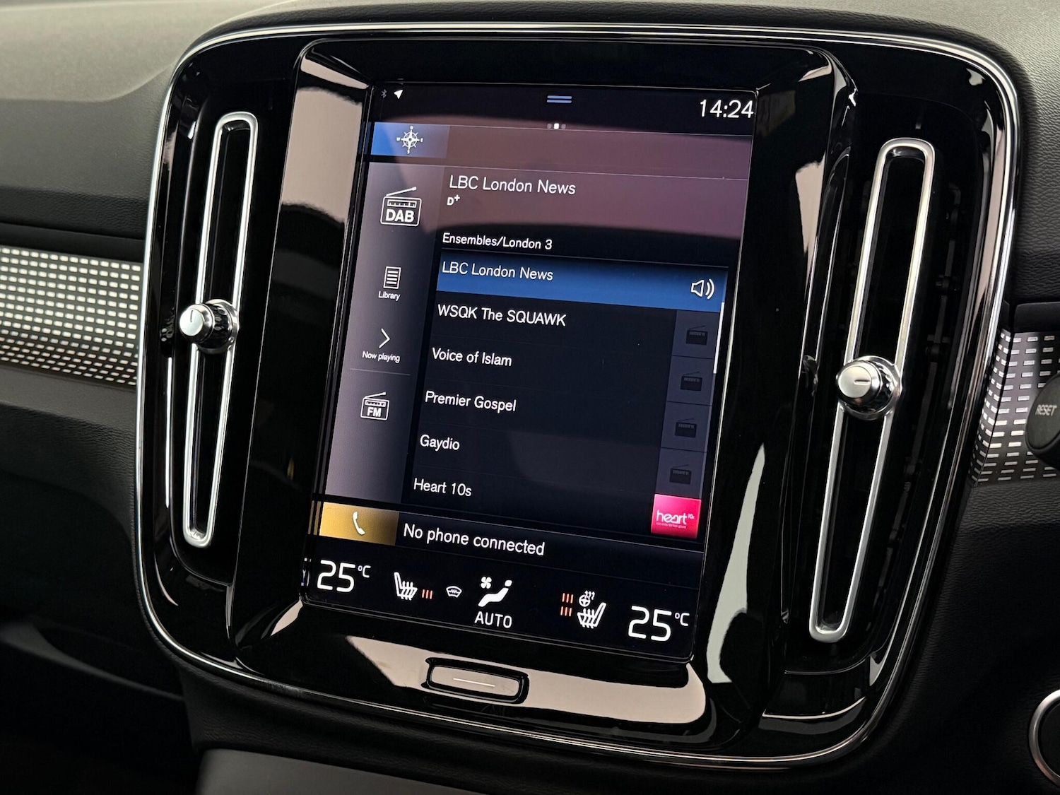 Used Volvo XC40 2022 for sale - 77091402: Photo 32