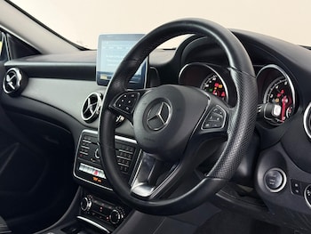 Used Mercedes-Benz GLA 2018 for sale - 79026581: Photo