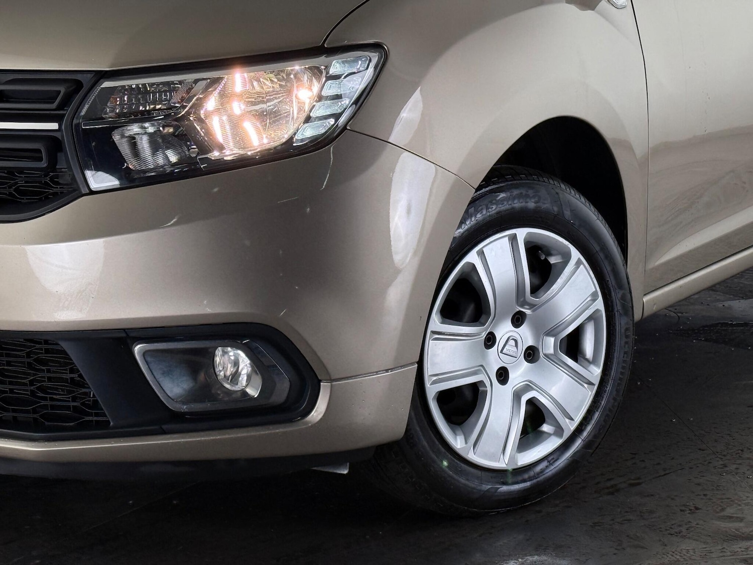 Used Dacia Sandero 2020 for sale - 76645898: Photo 41