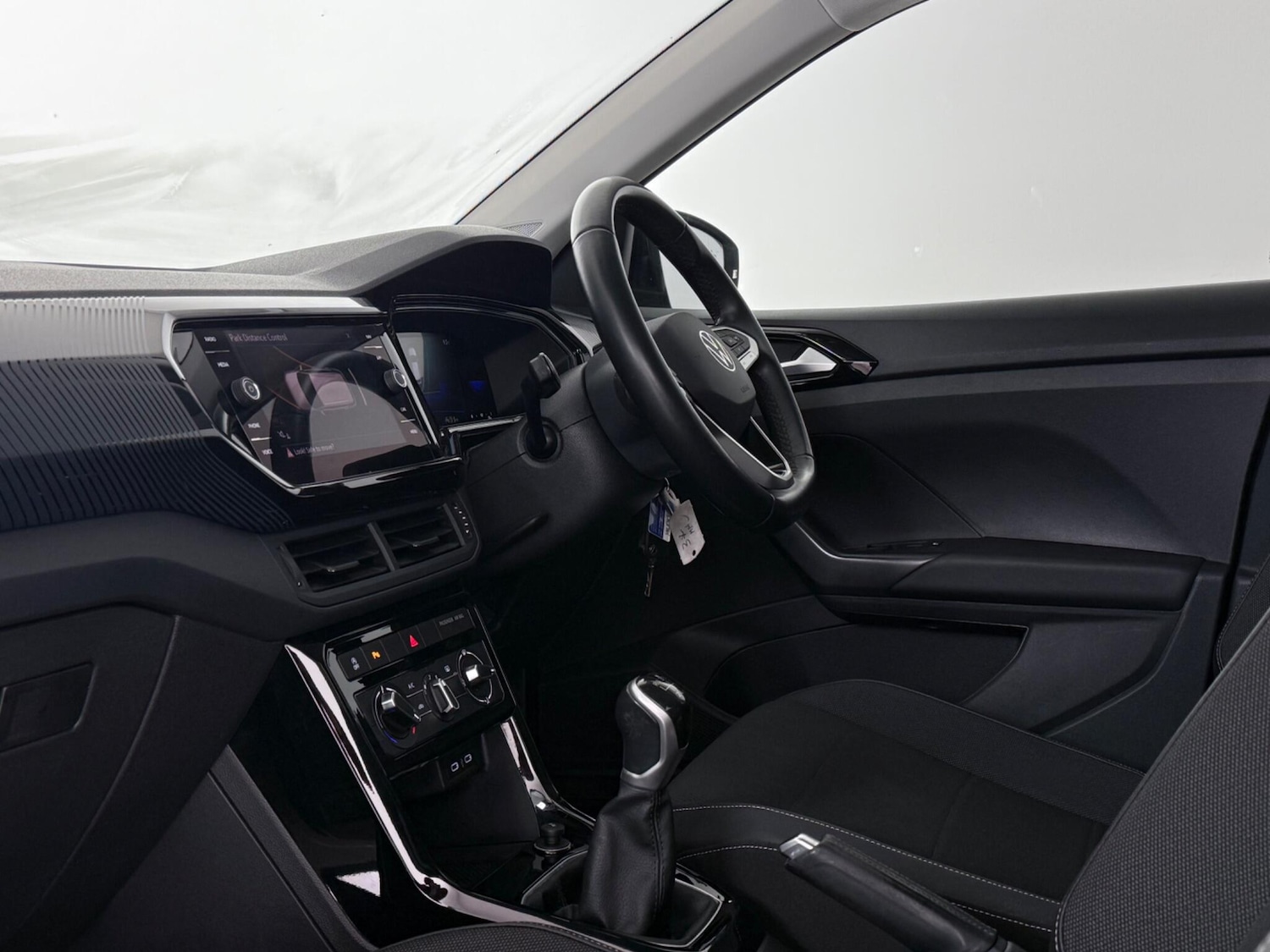 Used Volkswagen T-Cross 2023 for sale - 77259709: Photo 12