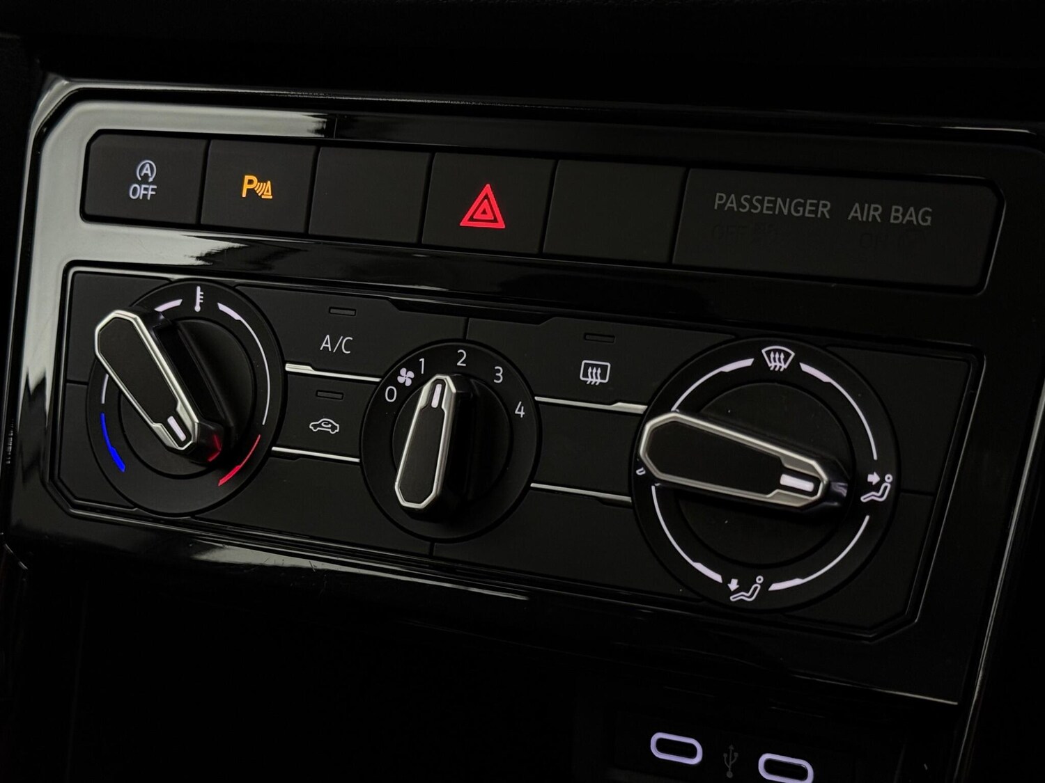 Used Volkswagen T-Cross 2023 for sale - 77259709: Photo 33