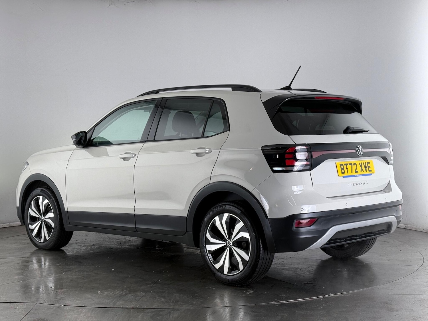 Used Volkswagen T-Cross 2023 for sale - 77259709: Photo 4