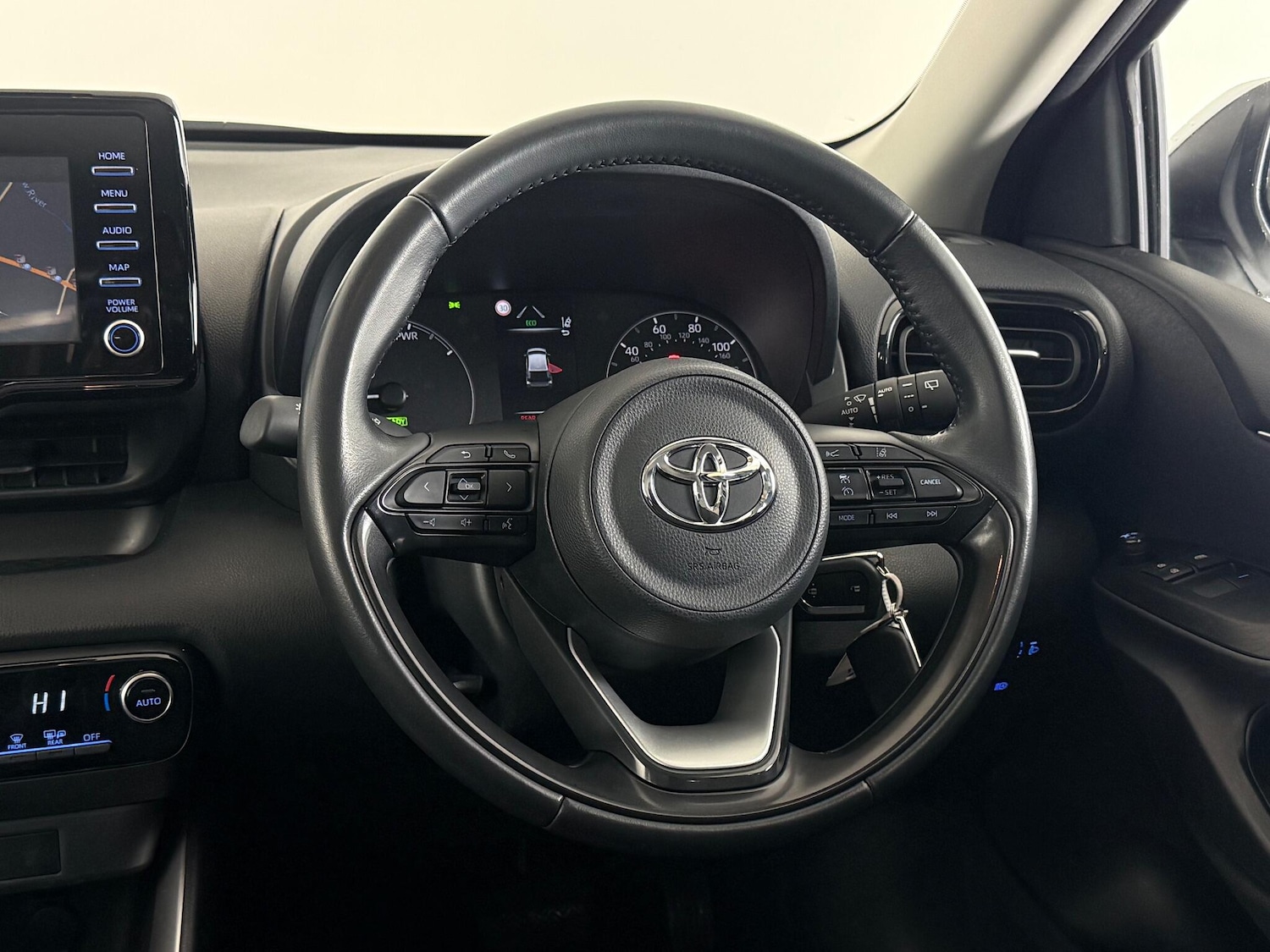 Used Toyota Yaris 2023 for sale - 77182608: Photo 12