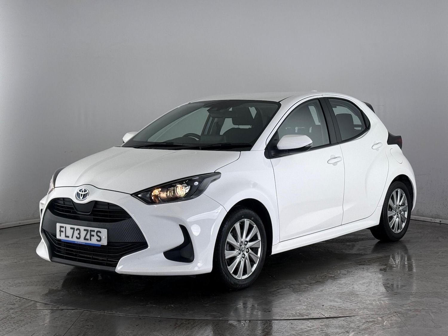 Used Toyota Yaris 2023 for sale - 77182608: Photo 3