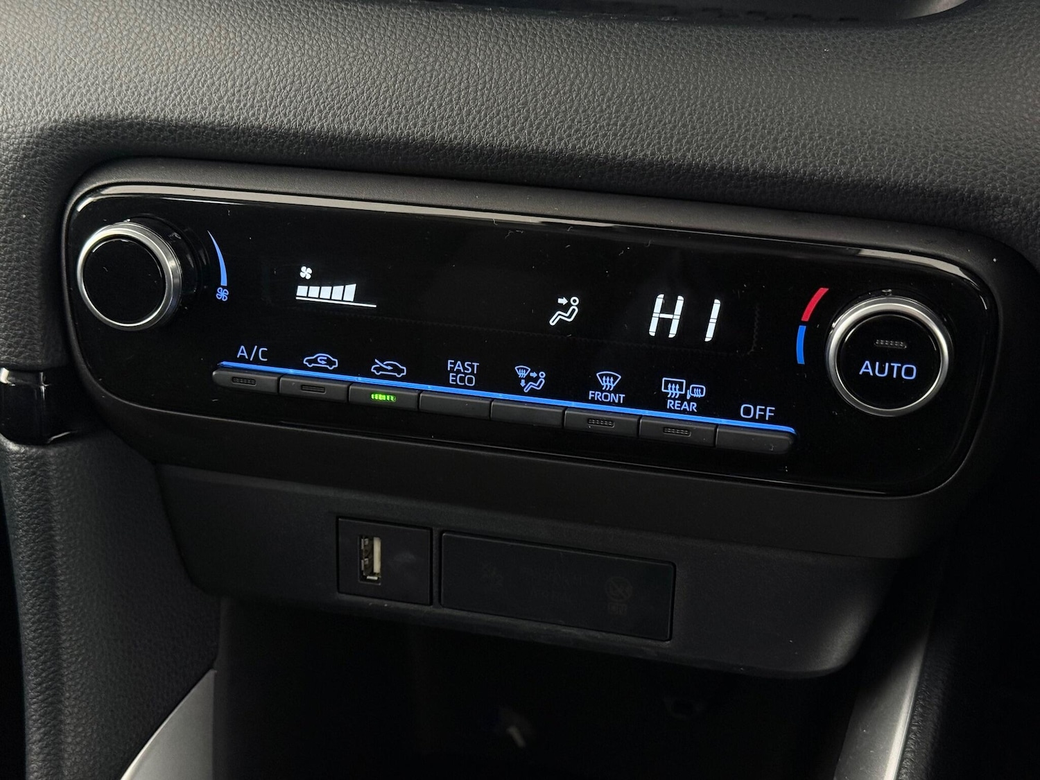 Used Toyota Yaris 2023 for sale - 77182608: Photo 30