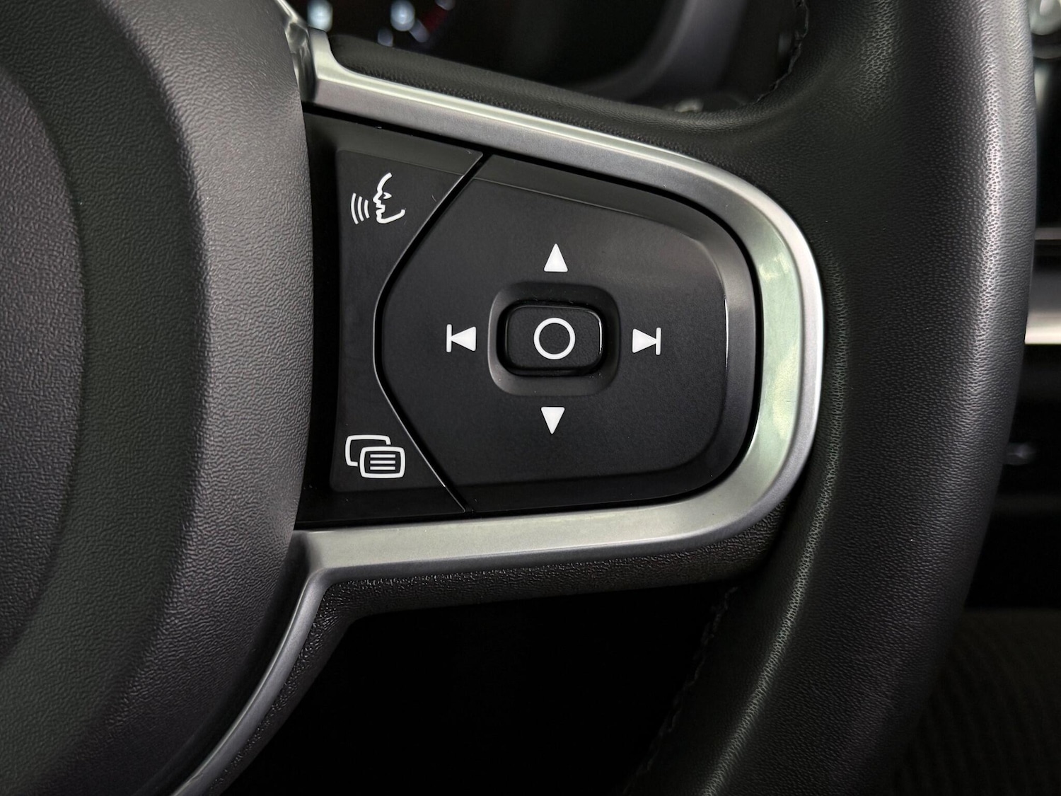 Used Volvo V60 2021 for sale - 76511960: Photo 27