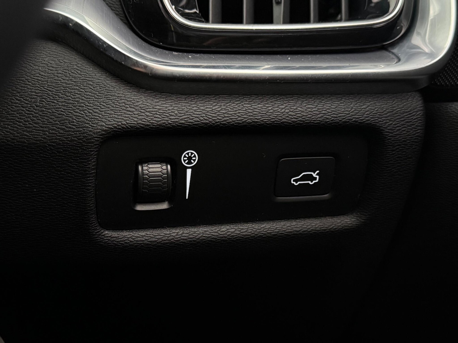 Used Volvo V60 2021 for sale - 76511960: Photo 28