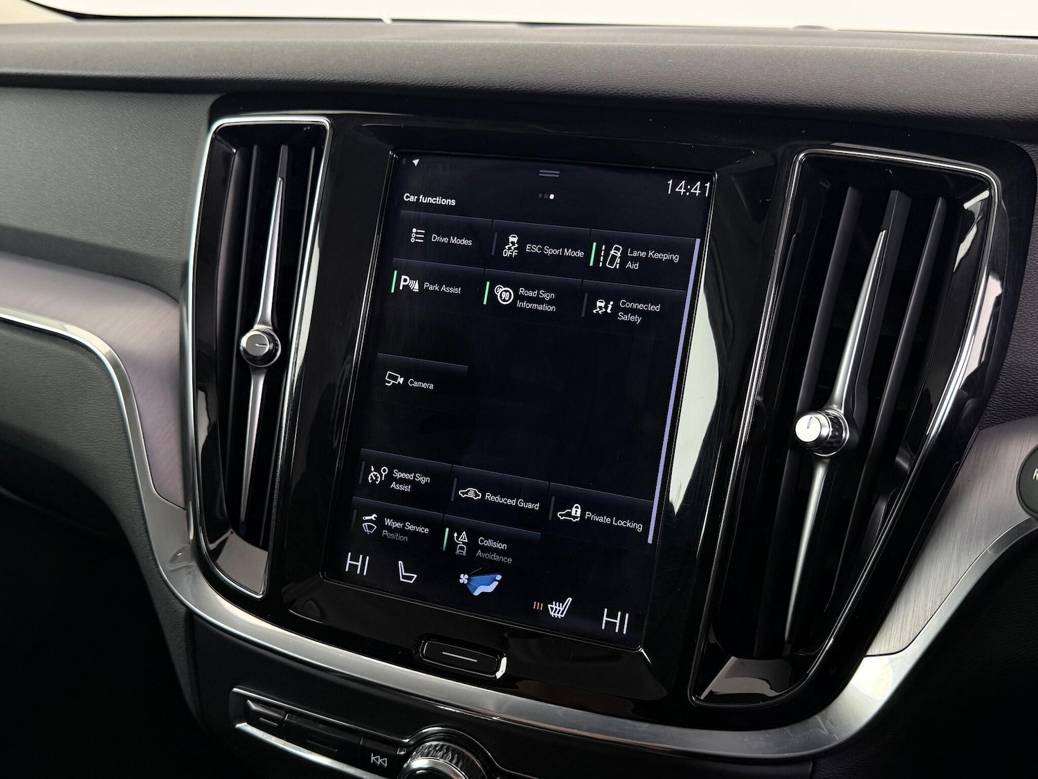 Used Volvo V60 2021 for sale - 76511960: Photo 35