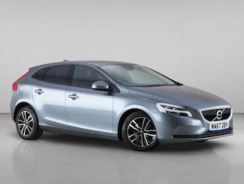 Used Volvo V40 2017 for sale - 79026559: Photo