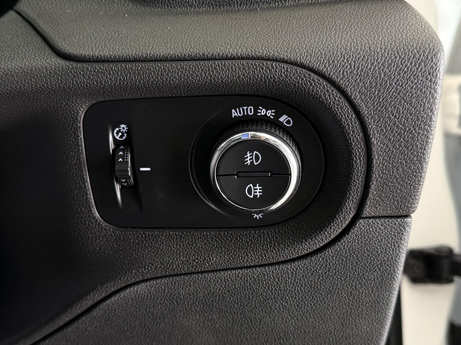 Used Vauxhall Grandland X 2018 for sale - 76849641: Photo 30