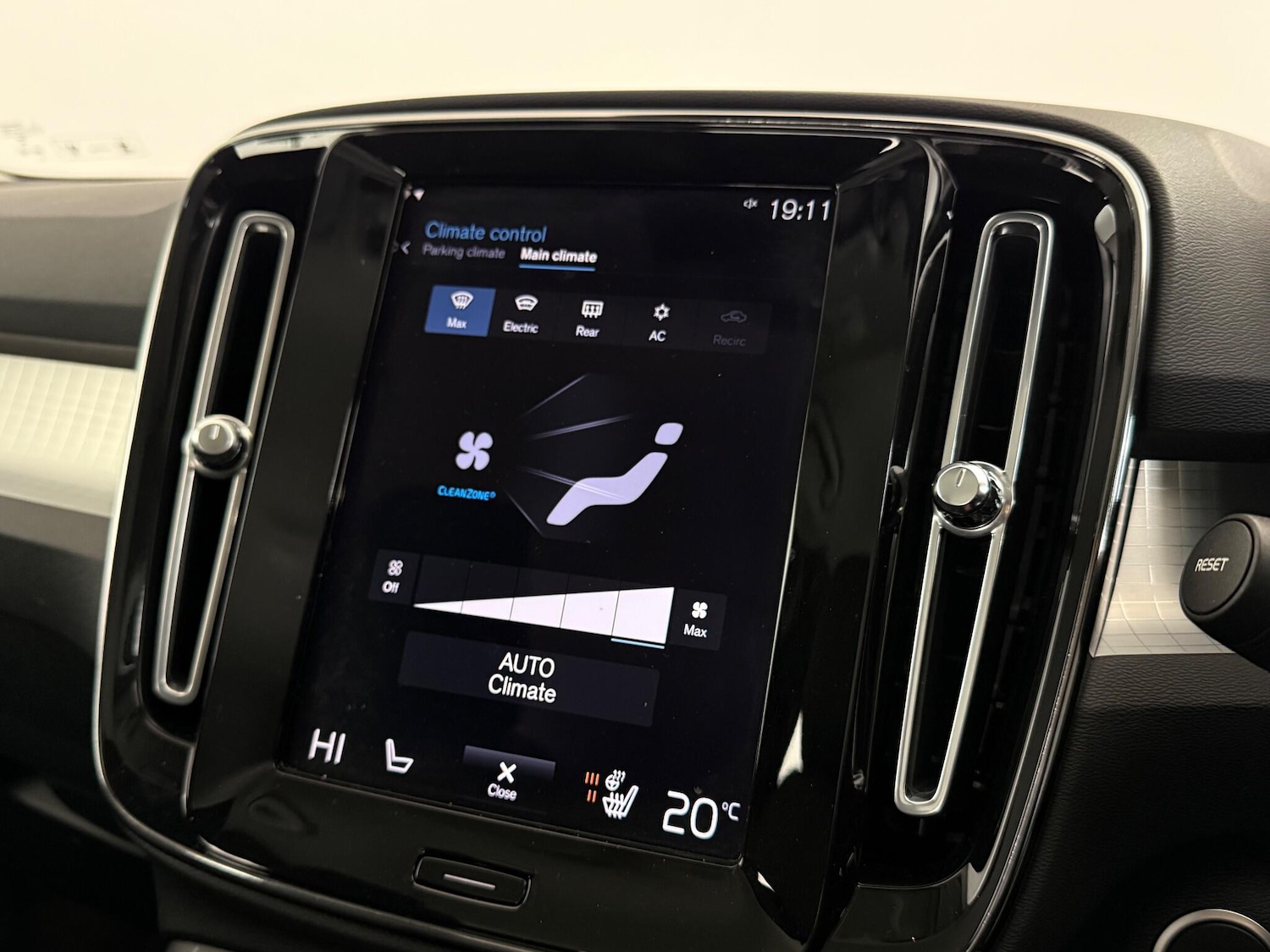 Used Volvo XC40 2021 for sale - 77246199: Photo 27