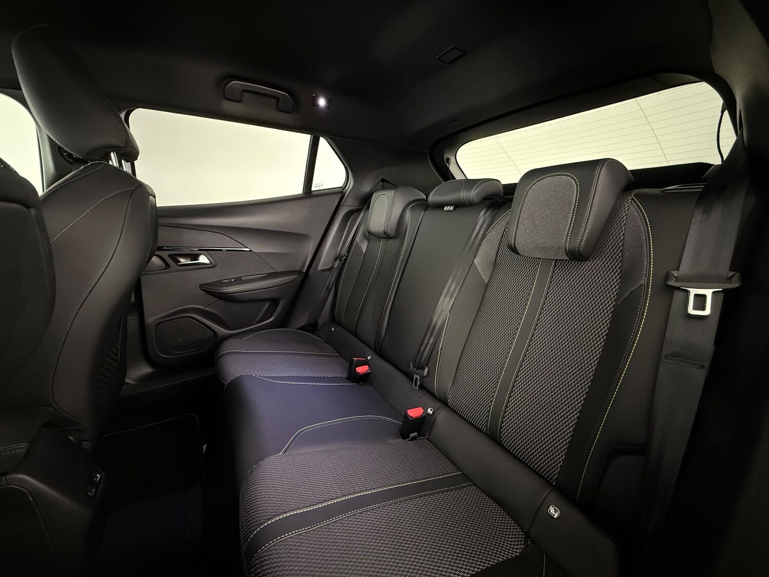 Used Peugeot 2008 2023 for sale - 77280057: Photo 13