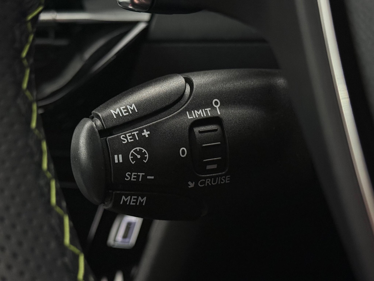 Used Peugeot 2008 2023 for sale - 77280057: Photo 21