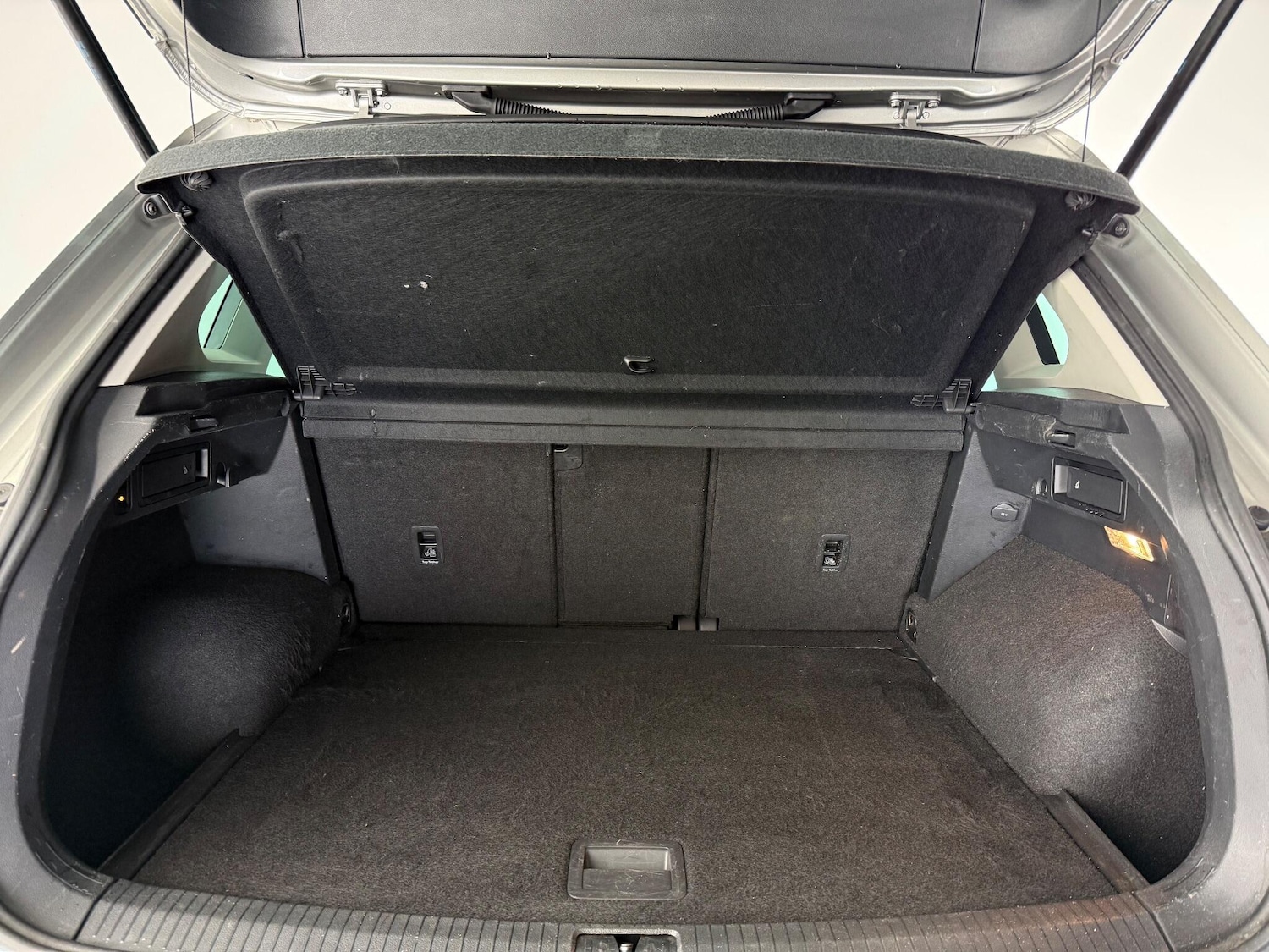 Used Volkswagen Tiguan 2020 for sale - 77054068: Photo 12