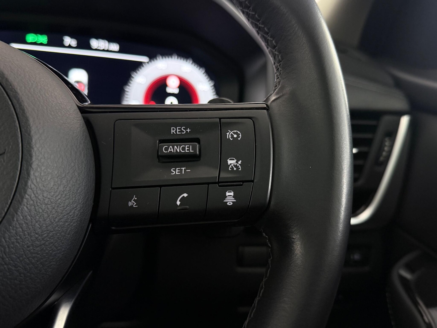 Used Nissan Qashqai 2021 for sale - 77054048: Photo 25