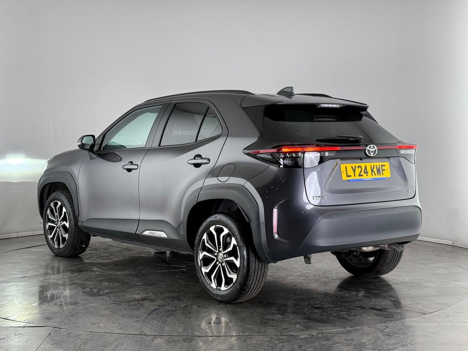 Used Toyota Yaris Cross 2024 for sale - 77221662: Photo 4