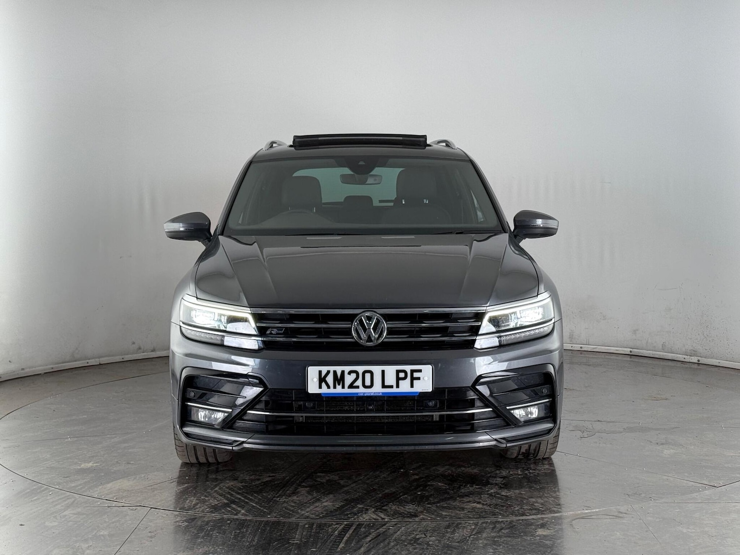 Used Volkswagen Tiguan 2020 for sale - 77260247: Photo 2