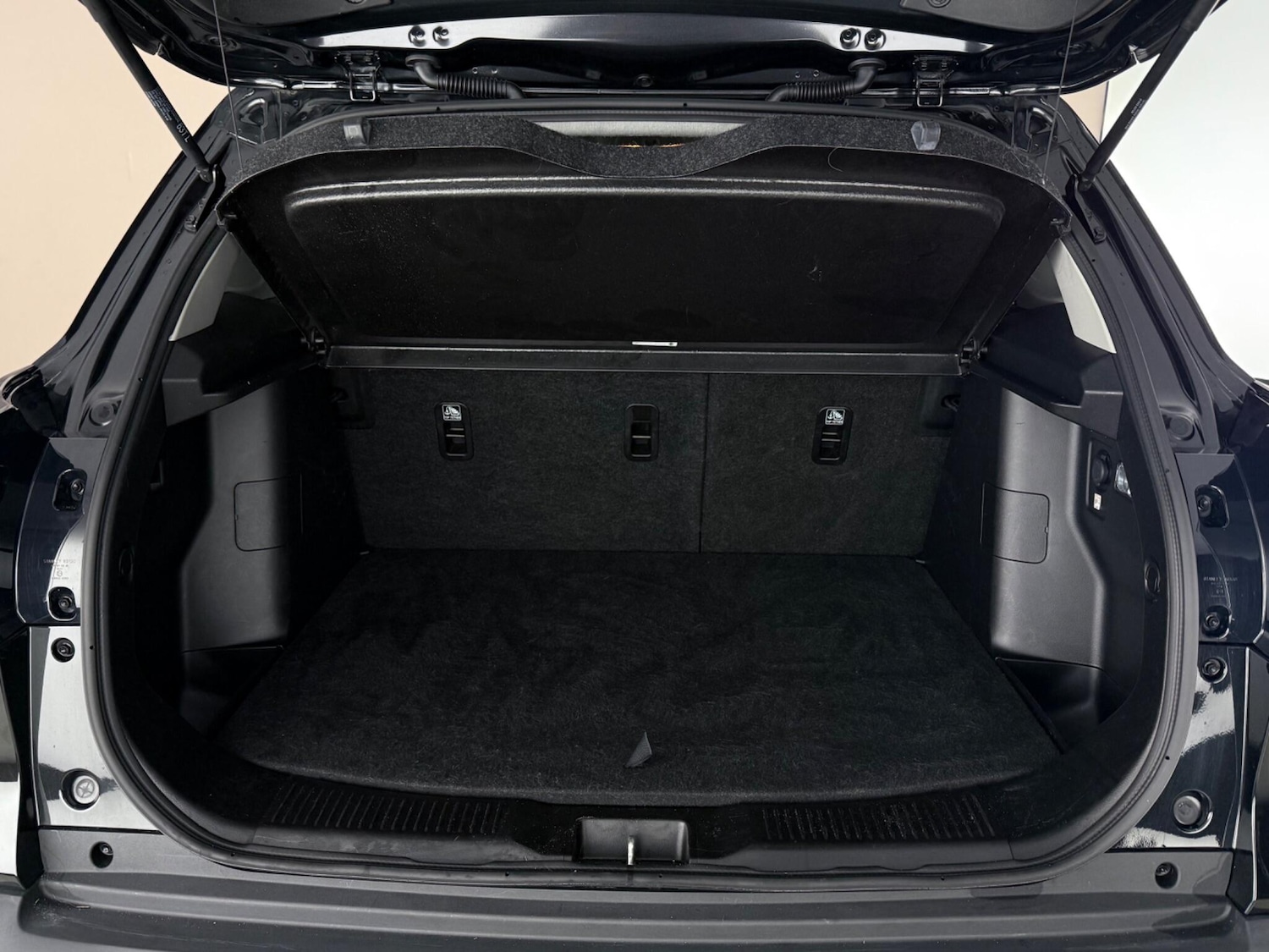 Used Suzuki SX4 S-Cross 2023 for sale - 78157980: Photo 4