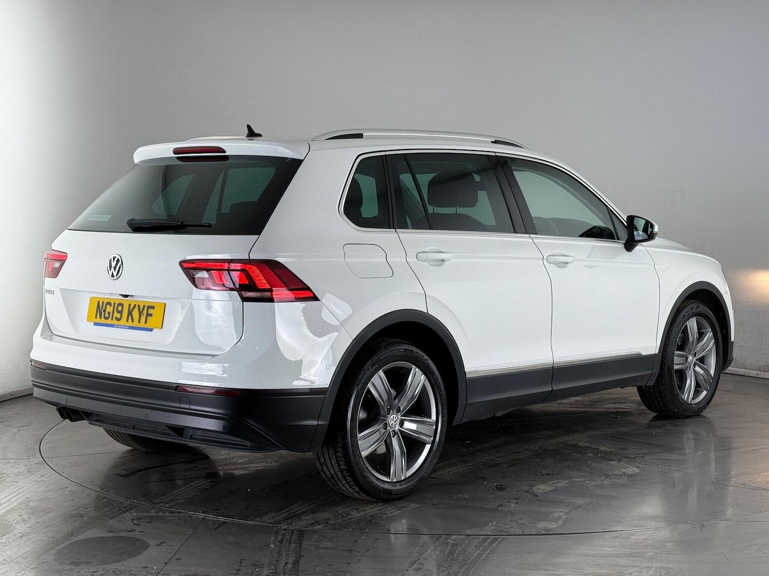 Used Volkswagen Tiguan 2019 for sale - 76467443: Photo 5