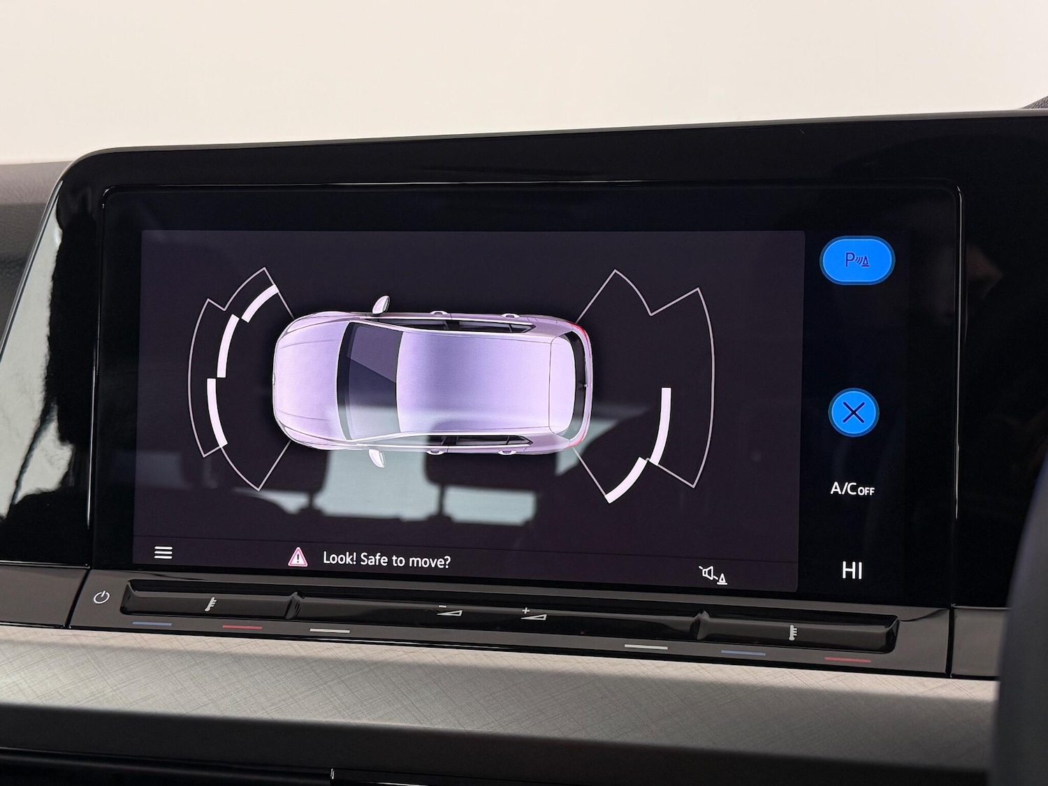 Used Volkswagen Golf 2020 for sale - 77221810: Photo 32