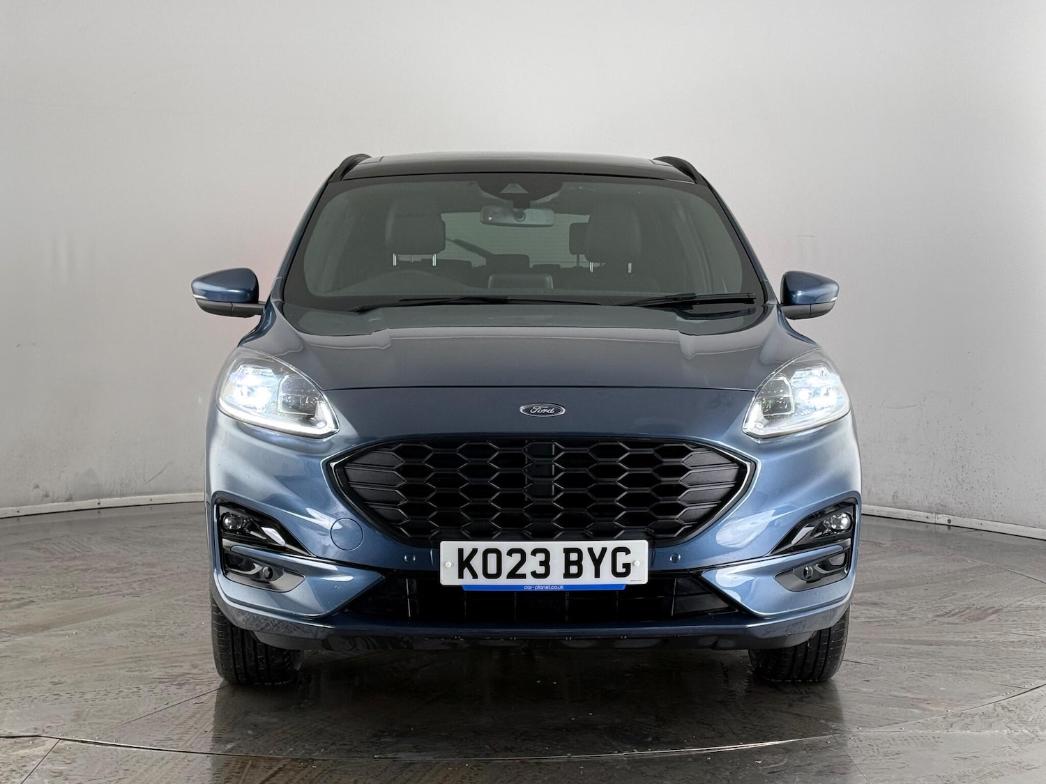 Used Ford Kuga 2023 for sale - 77246135: Photo 2