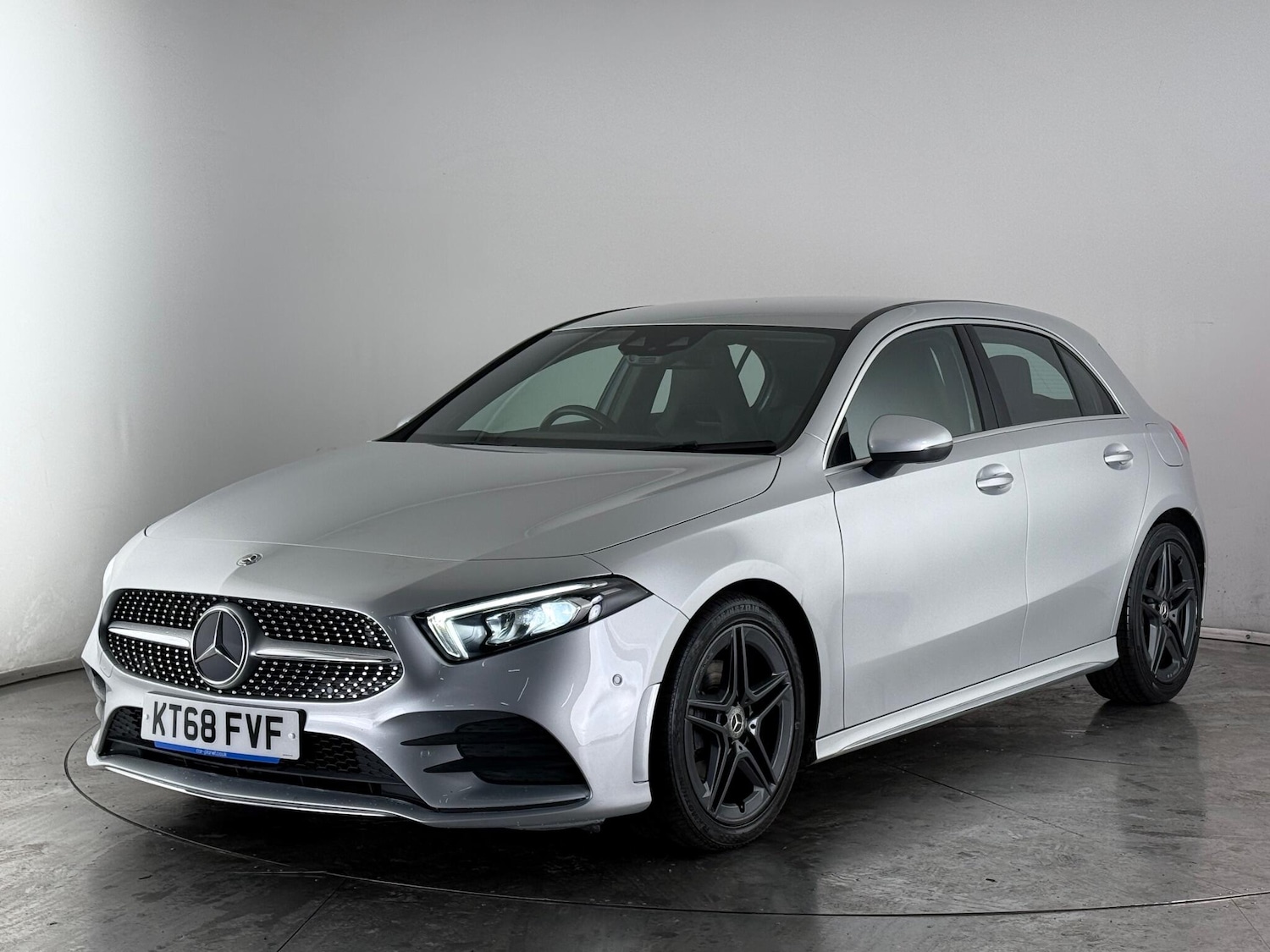 Used Mercedes-Benz A-Class 2019 for sale - 77182433: Photo 2