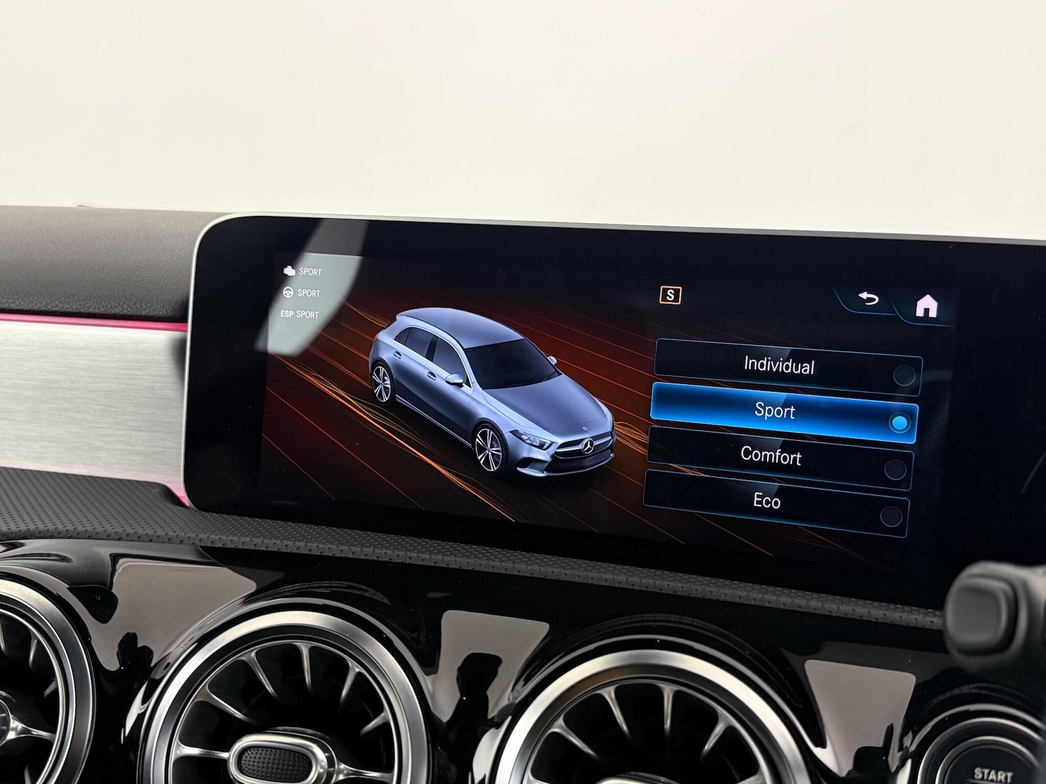 Used Mercedes-Benz A-Class 2019 for sale - 77182433: Photo 31