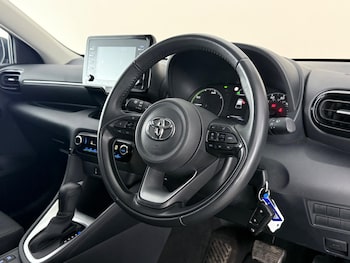 Used Toyota Yaris 2022 for sale - 78602179: Photo