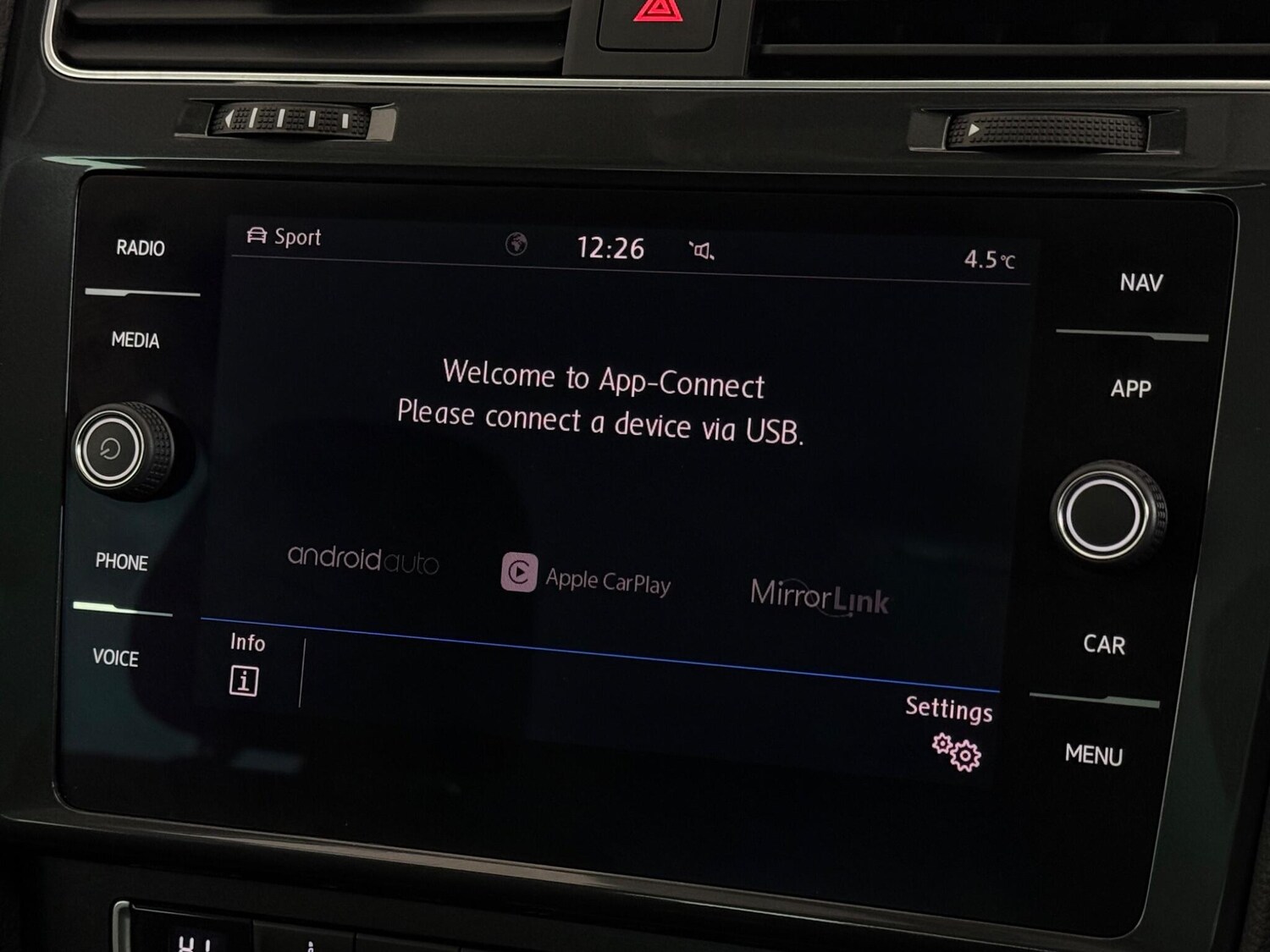 Used Volkswagen Golf 2020 for sale - 77676936: Photo 24