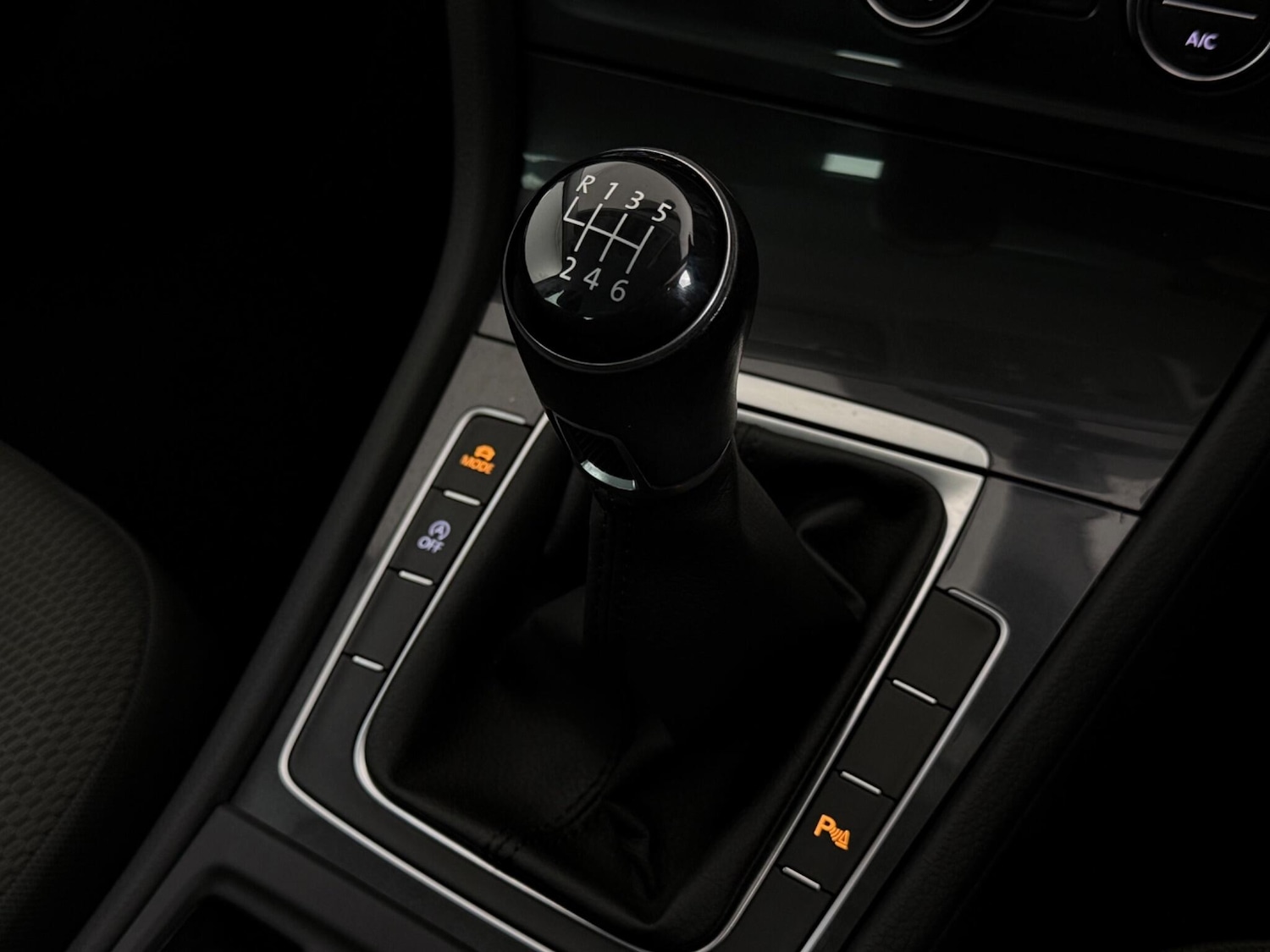 Used Volkswagen Golf 2020 for sale - 77676936: Photo 29