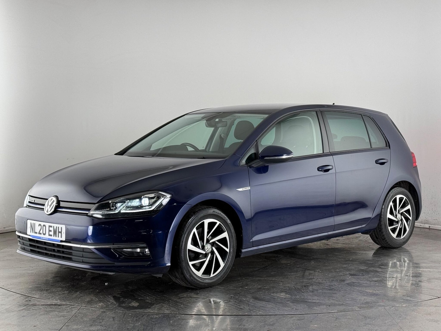 Used Volkswagen Golf 2020 for sale - 77676936: Photo 3