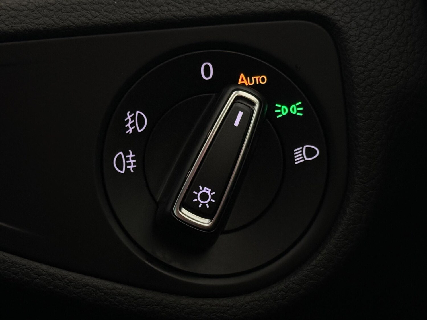 Used Volkswagen Golf 2020 for sale - 77676936: Photo 35