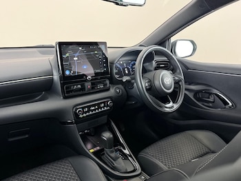 Used Toyota Yaris 2024 for sale - 79453959: Photo