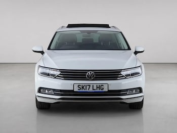 Used Volkswagen Passat 2017 for sale - 79117049: Photo