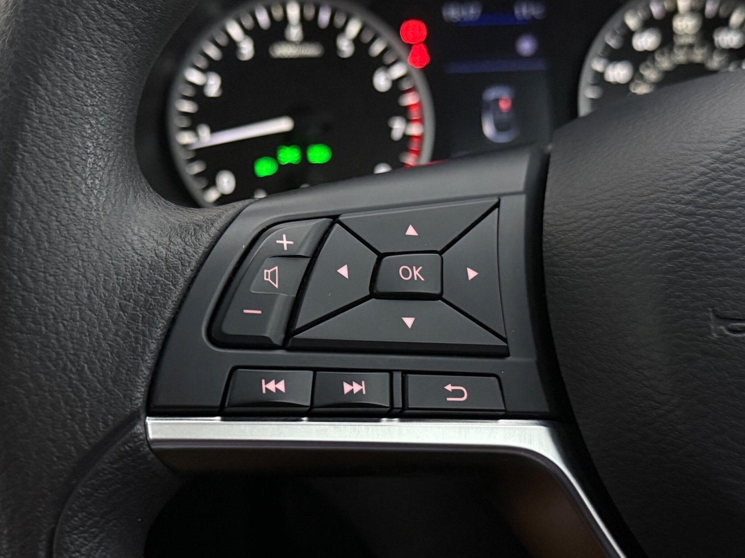 Used Nissan Juke 2023 for sale - 78136490: Photo 17