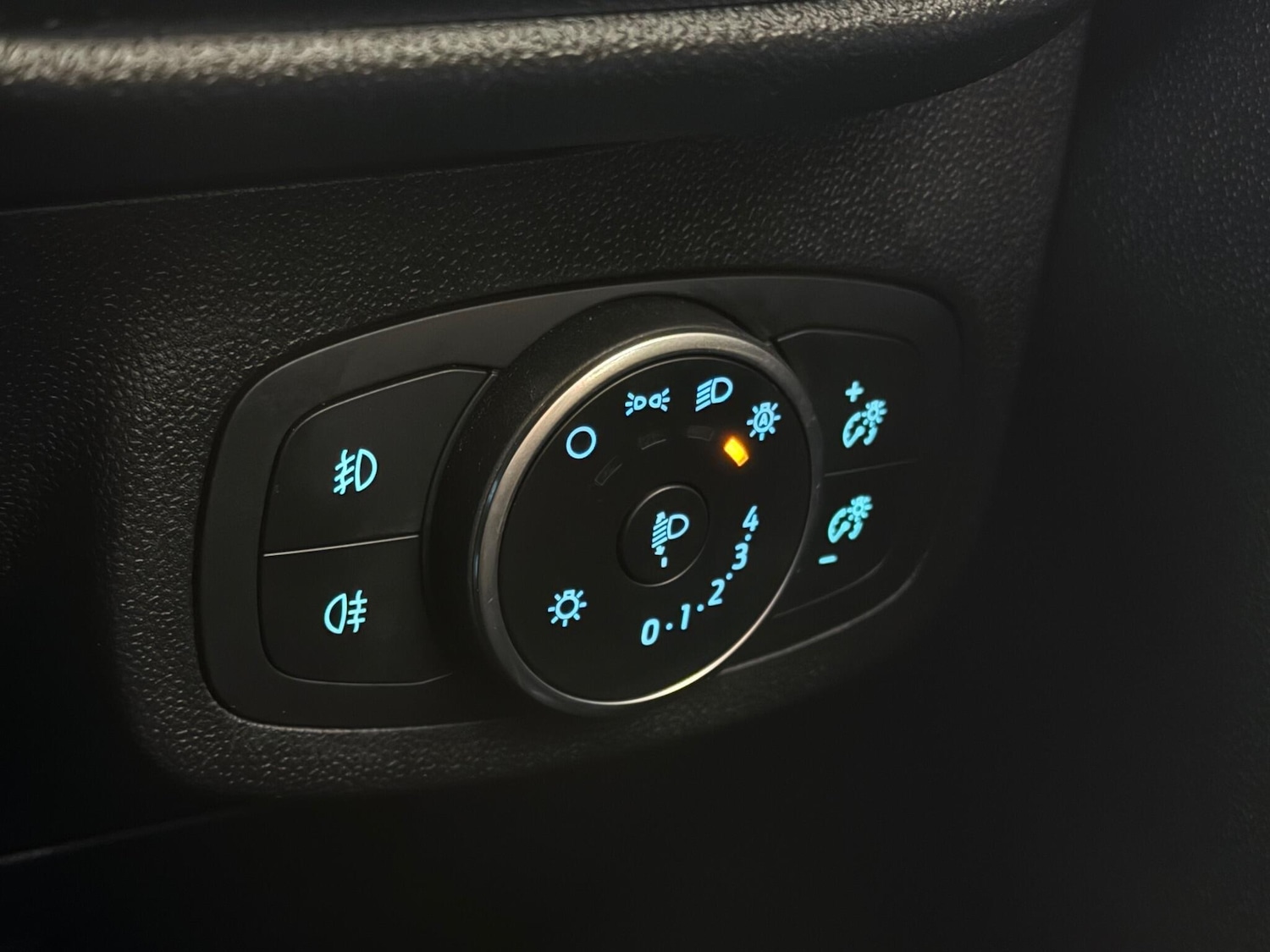 Used Ford Fiesta 2018 for sale - 77490551: Photo 28