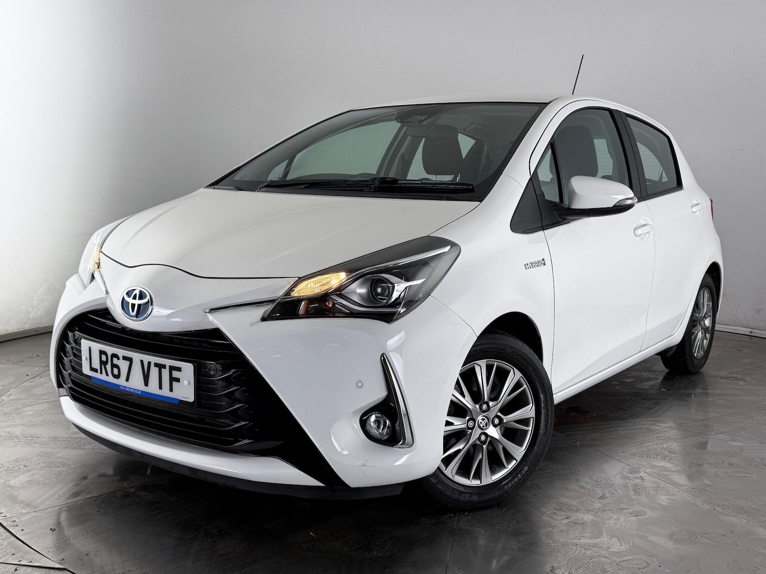 Used Toyota Yaris 2017 for sale - 77182714: Photo 28