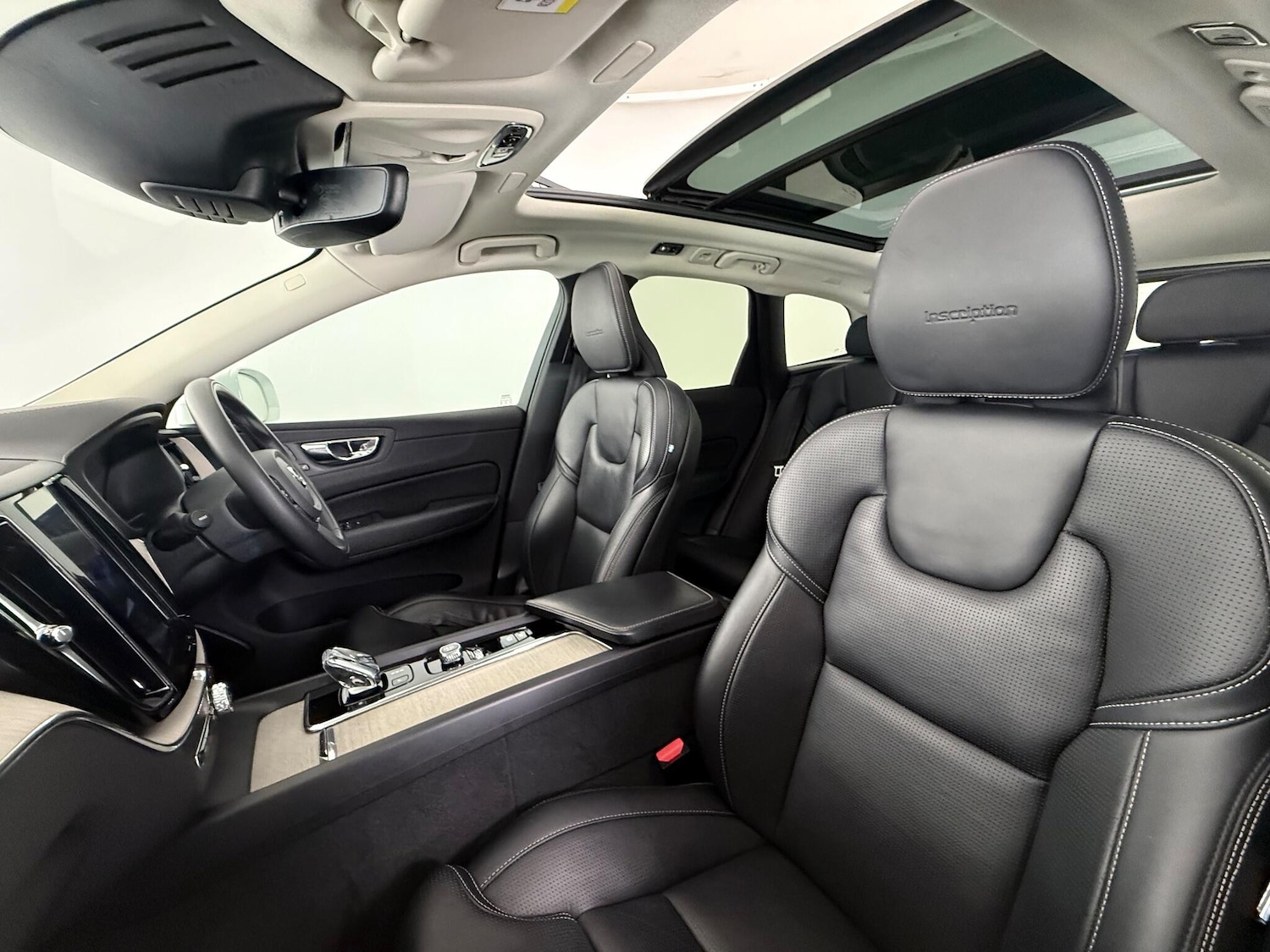 Used Volvo XC60 2019 for sale - 77243316: Photo 15