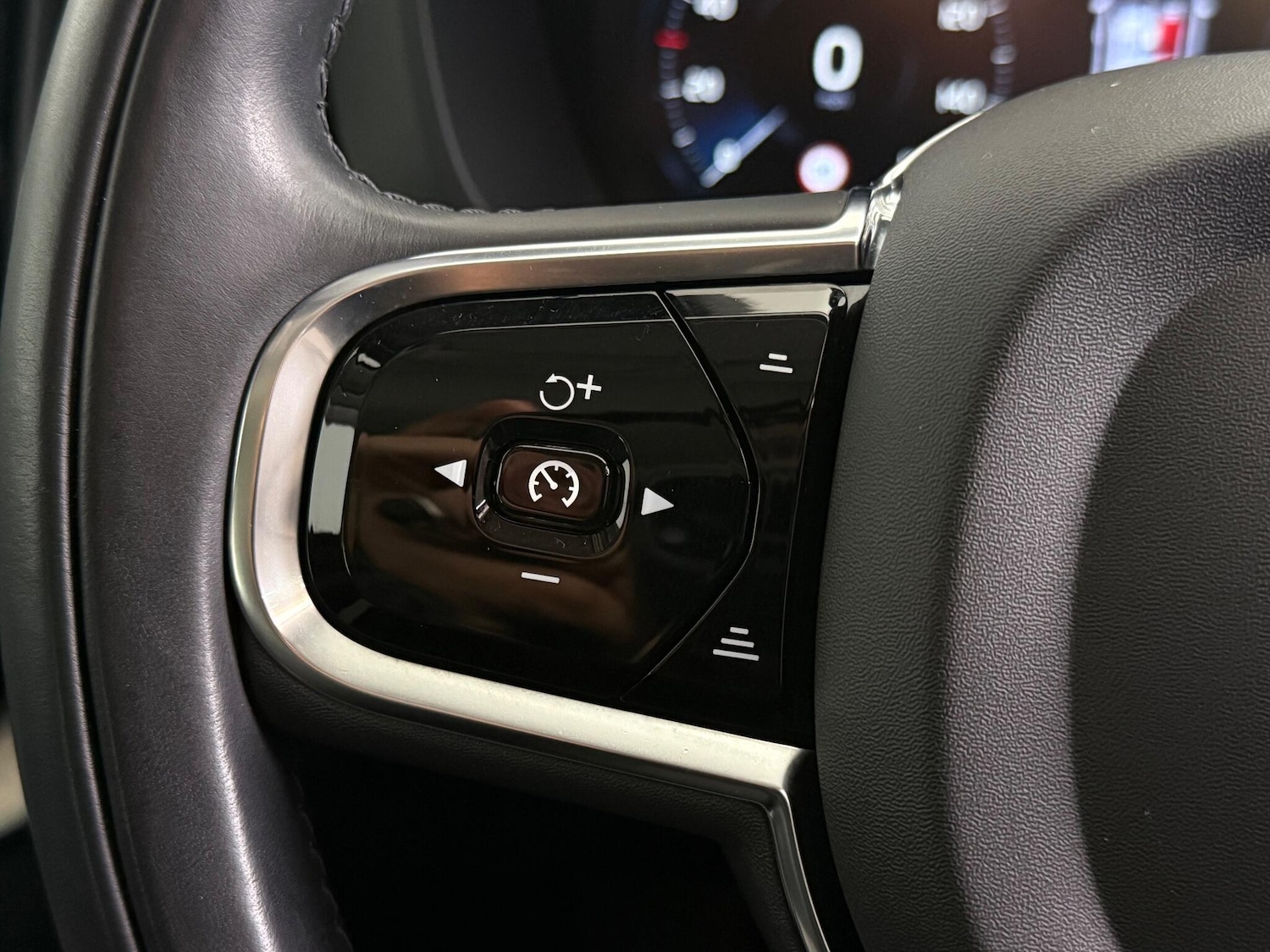 Used Volvo XC60 2019 for sale - 77243316: Photo 19