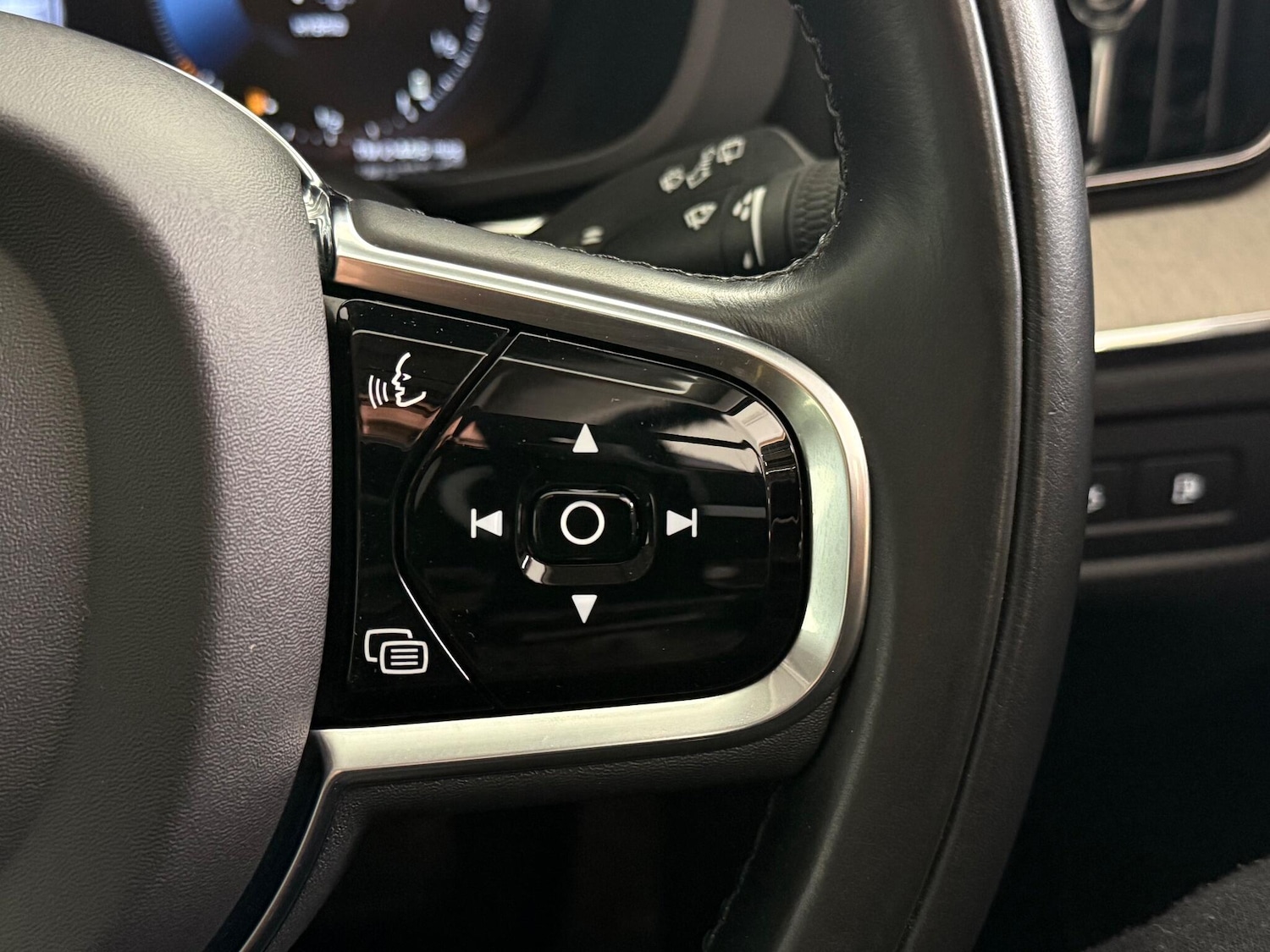 Used Volvo XC60 2019 for sale - 77243316: Photo 21