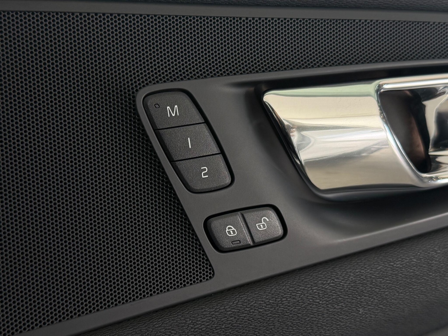 Used Volvo XC60 2019 for sale - 77243316: Photo 22