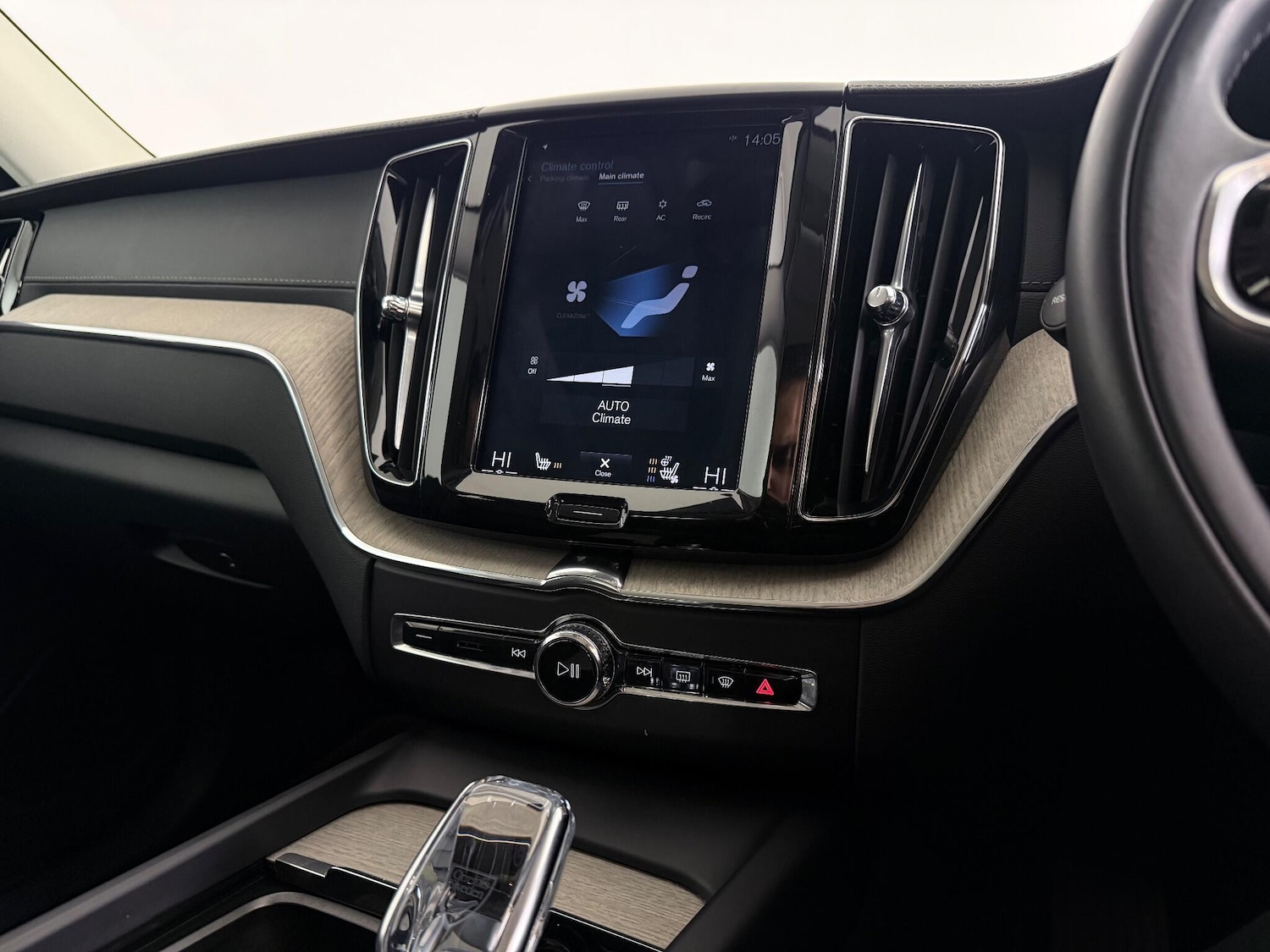 Used Volvo XC60 2019 for sale - 77243316: Photo 36