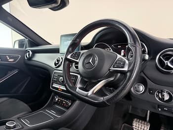 Used Mercedes-Benz GLA 2019 for sale - 79704817: Photo
