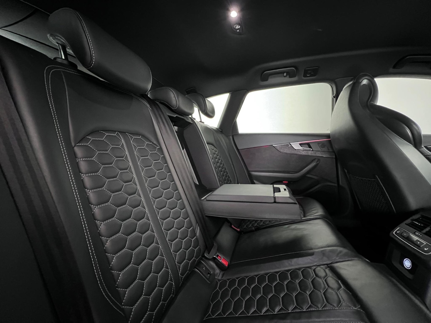 Used Audi RS4 Avant 2018 for sale - 77222752: Photo 16