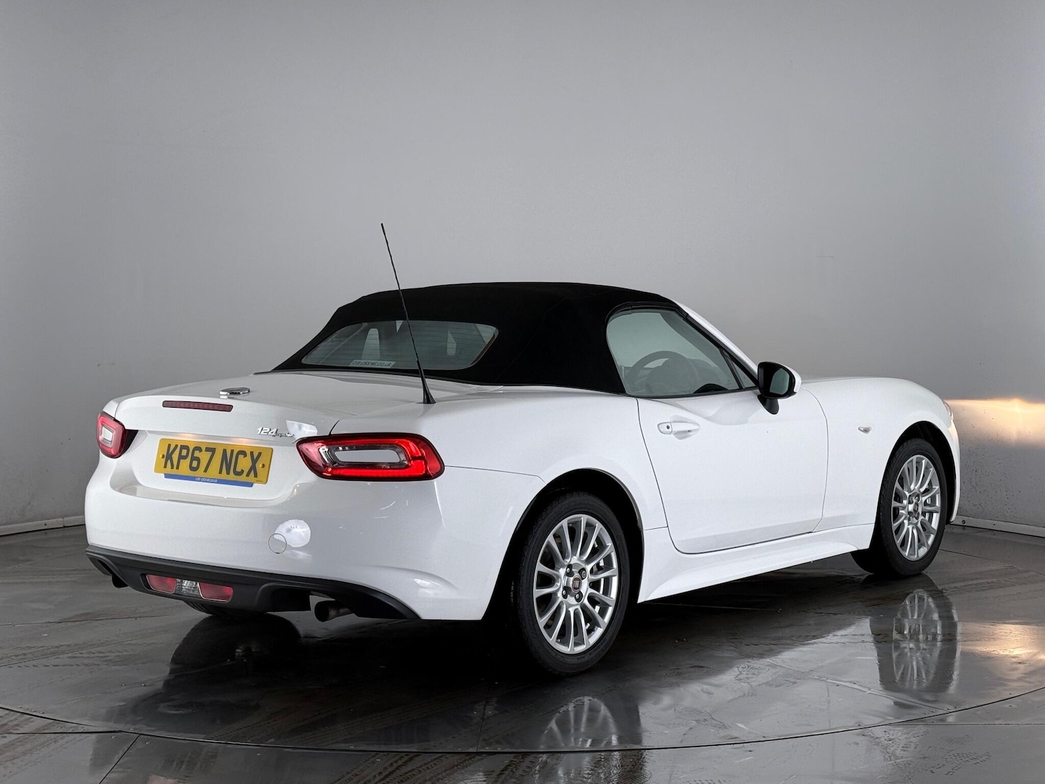 Used Fiat 124 Spider 2017 for sale - 77182471: Photo 14